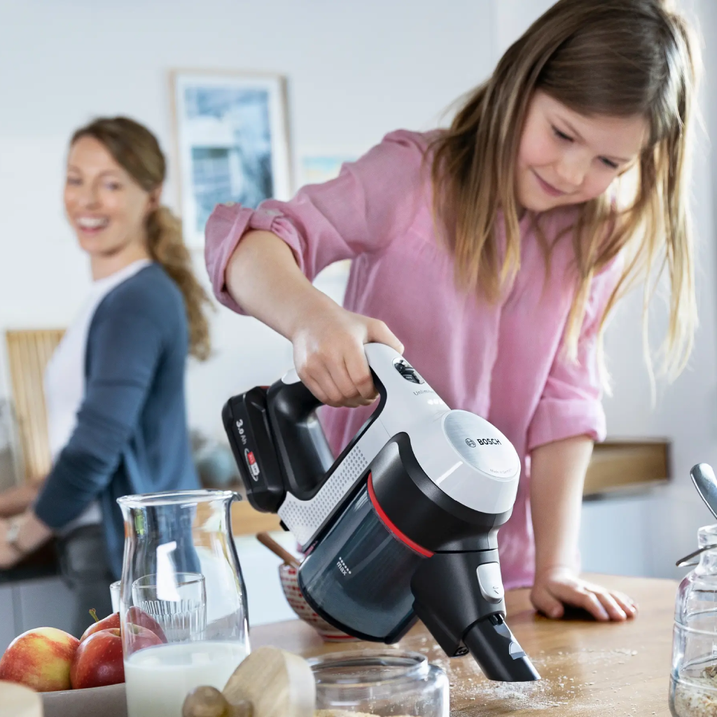 مكنسة بوش اللاسلكية Unlimited 7 الألمانية - أنبوب مرن - BCS711XXL