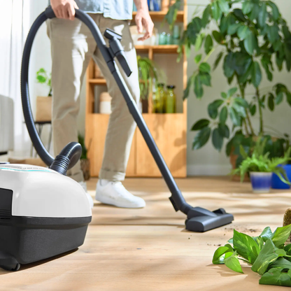 مكنسة بوش (BOSCH) سيريس 4 برو هايجينيك بالحقيبة 2000 وات – فلتر الترا الليرجي – أبيض – موديل BGL38WHYG