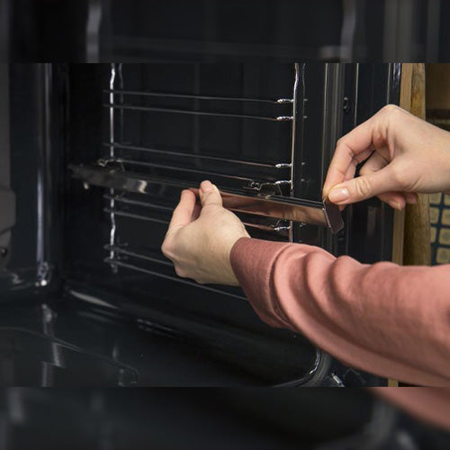 فرن كهرباء بلت إن جورينيا 60 سم – سعة 77 لتر – وظيفة المقلاة الهوائية وطهي بالبخار – موديل BO6717E03X