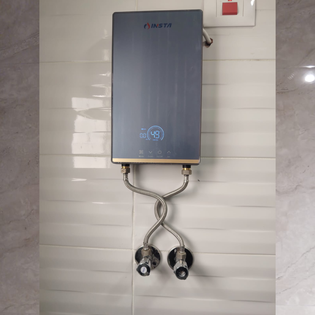سخان مياه فوري إنستا 9 كيلو وات (INSTA) – IH-9 Smart-Grey – توازن القوة والذكاء