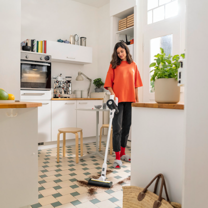 مكنسة لاسلكية كارشر KVA 2 بفلتر HEPA متعدد المراحل – تشغيل 40 دقيقة ووضعيات تنظيف متعددة