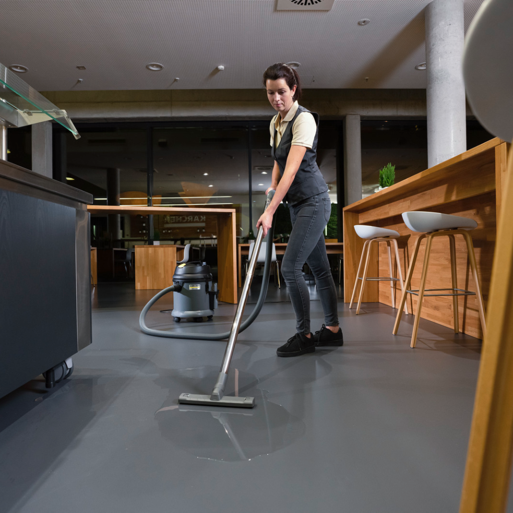 مكنسة كارشر (Karcher) NT 27/1 للشفط الجاف والرطب – سعة 27 لتر – قوة 1380 وات للأداء الشاق