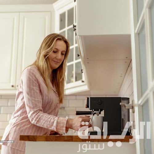 ماكينة أوكا إسبريسو سولو نصف أوتوماتيكية من أرزوم – أسود ونحاسي – OK0034-0400