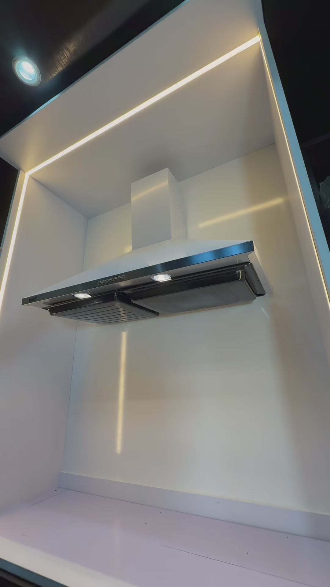 شفاط مطبخ هرمي بيست إير (best air) KLS4X 9024PB INOX